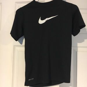 Boys Nike dry fit T-shirt